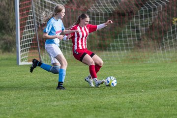 Bild 276 - wBJ TuS Tensfeld - SV Fortuna St. Juergen
